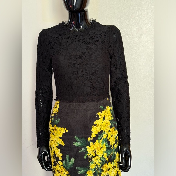 Sold!!!Dolce&Gabbana black lace dress with yellow Flowers - Picture 3 of 13